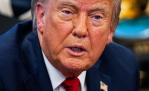 Trump pede ao Supremo Tribunal para proibir transgéneros no Exército