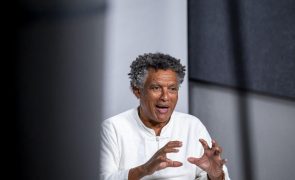 A liberdade chegou com assobios e batuque a Cabo Verde