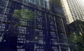 Bolsa de Tóquio fecha a ganhar 1,9%