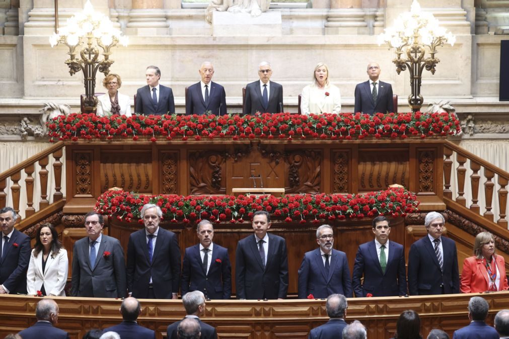 Parlamento unânime num voto de pesar que salienta legado de paz do Papa Francisco