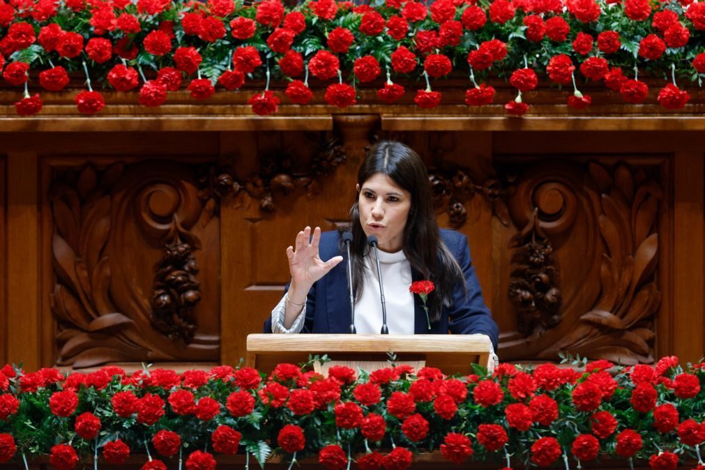 Mortágua critica Governo por adiar celebrações do