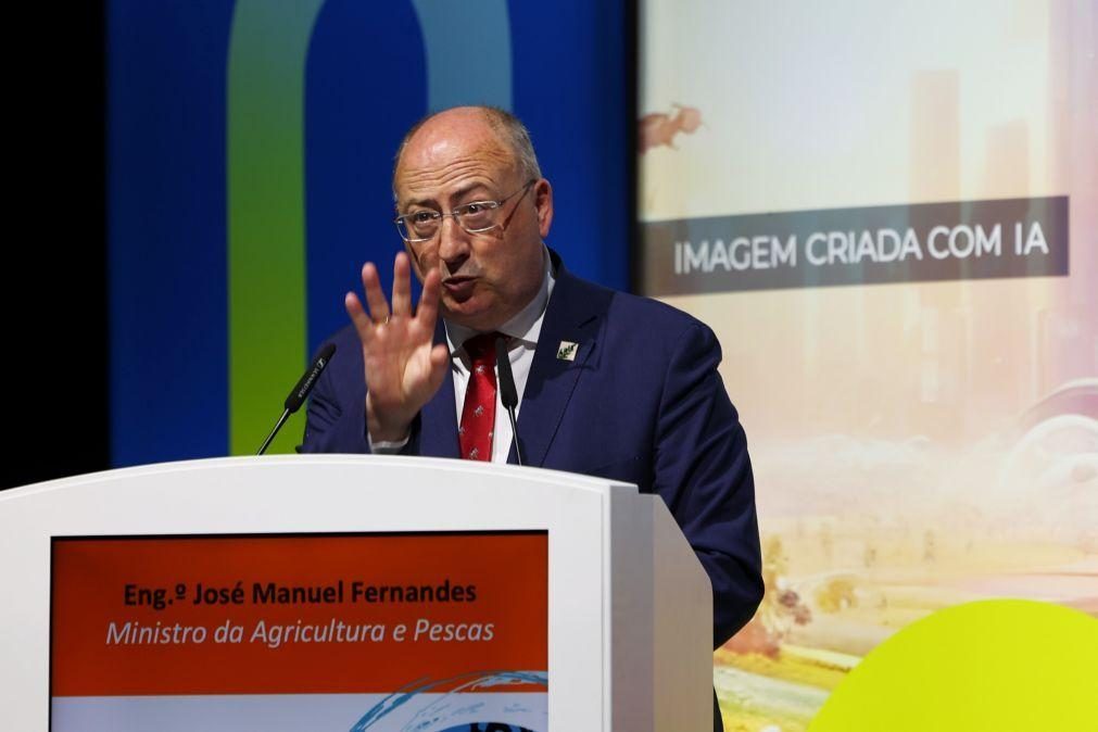 Ministro admite prejuízos na agricultura devido a apagão mas não se compromete com apoios