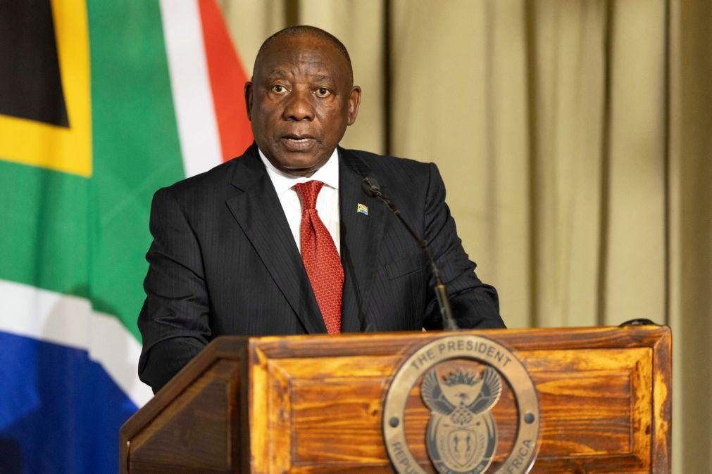 PR sul-africano anuncia uma comissão sobre processos judiciais do 'apartheid'
