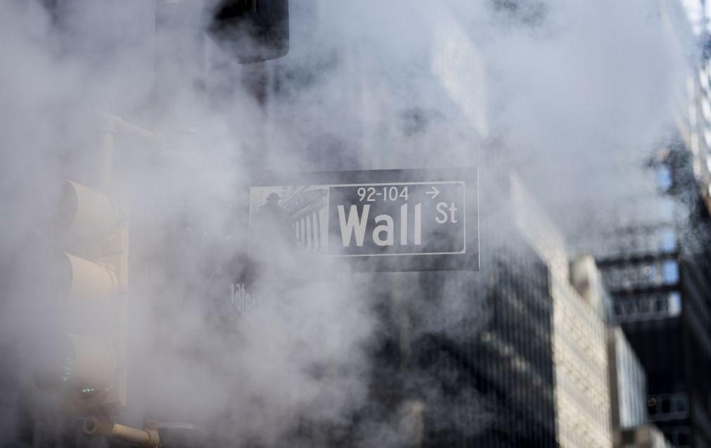 Wall Street fecha sem rumo com PIB a cair e contratações a desiludir