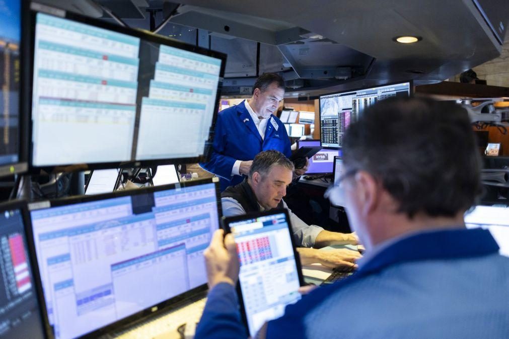 Wall Street fecha em alta impulsionada por grandes tecnológicas