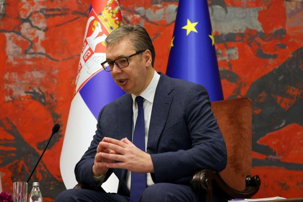 Presidente da Sérvia interrompe visita aos Estados Unidos por razões de saúde