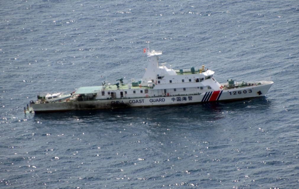 Japão protesta após intrusão chinesa no espaço aéreo de ilhas disputadas