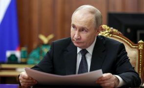 Putin defende 