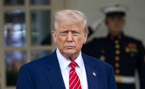 Trump pede cessar-fogo de 30 dias após conversa com Zelensky