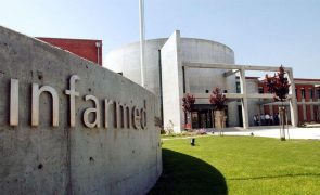 Infarmed manda recolher lotes de soro fabricados por empresa portuguesa em Cascais
