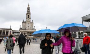 Peregrinos em Fátima pedem que Leão XIV continue legado de Francisco