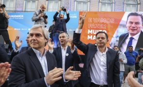 Tribunal rejeita pedido de Montenegro para retirar cartaz do Chega