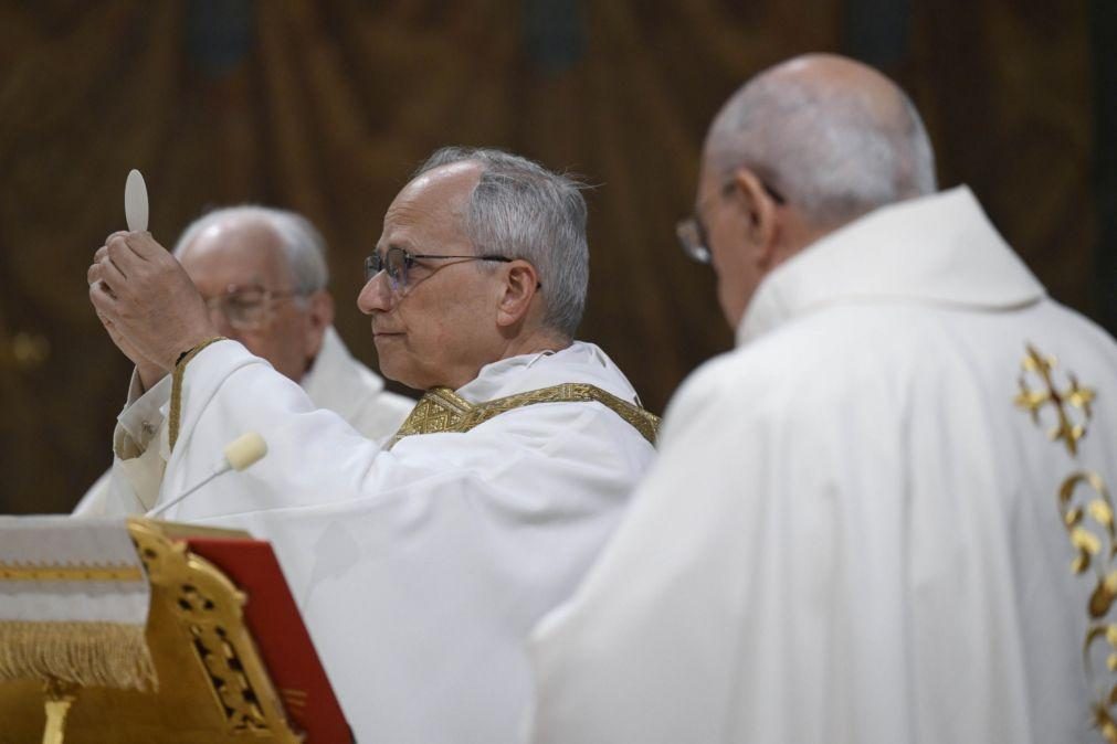 Papa Leão XIV celebra missa inaugural a 18 de maio