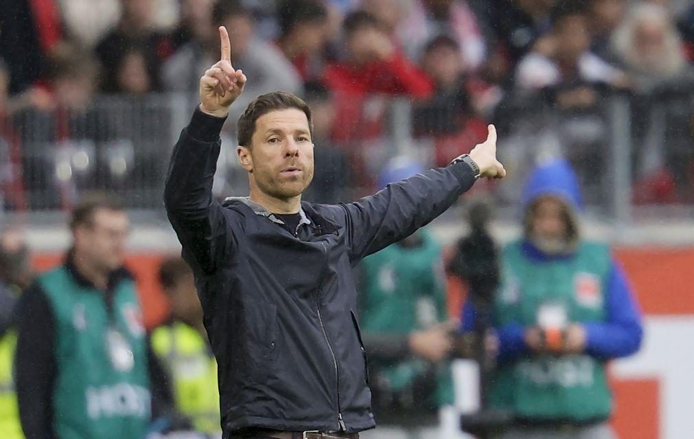 Treinador Xabi Alonso abandona Bayer Leverkusen no fim da época