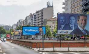 Cores da bandeira nacional são elemento comum em cartazes do PS e do Chega
