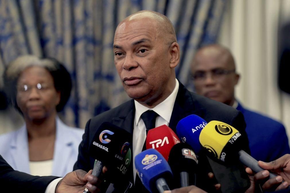 UNITA diz que ambiente político de Angola obriga a procurar