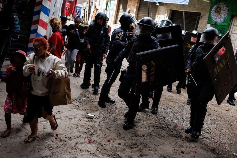 Polícia reprime protesto de moradores em favela de São Paulo que se opõem ao despejo