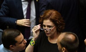 Deputada bolsonarista condenada a dez anos de prisão por ataque informático ao poder judicial