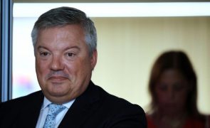 Presidente da Câmara de Gaia condenado a perda de mandato deixa autarquia em junho