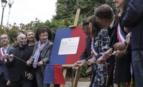 Paris inaugura memorial em honra das vítimas homossexuais deportadas por forças nazis