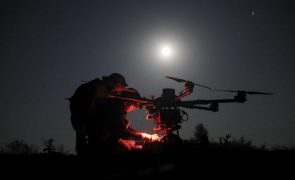 Força aérea ucraniana afirma que intercetou 88 de 273 drones disparados pela Rússia
