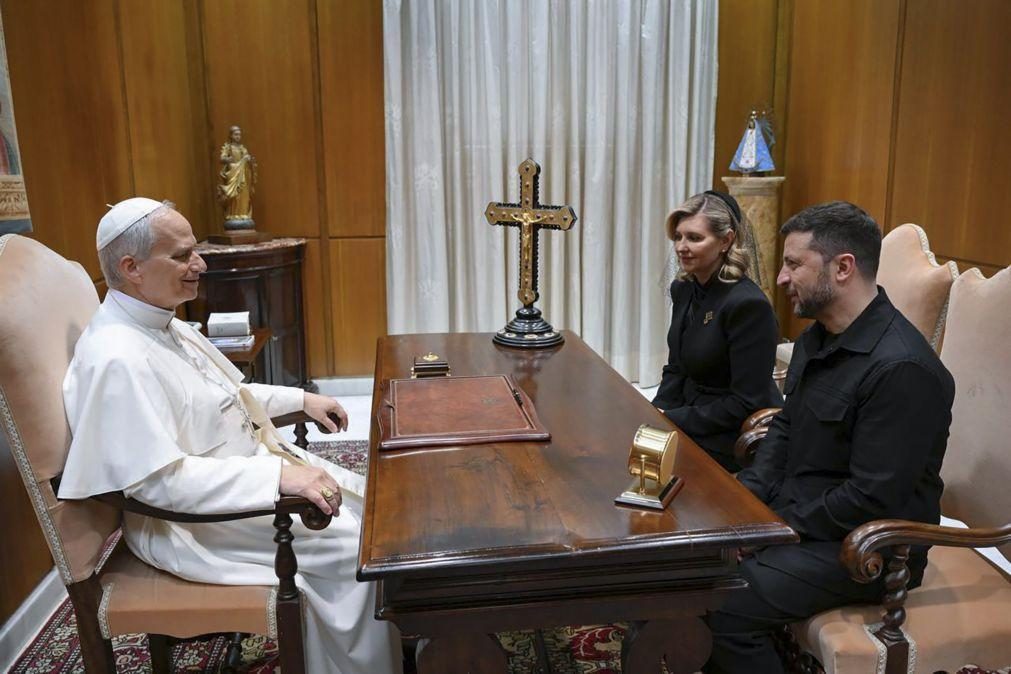 Leão XIV recebe Zelensky em prol de