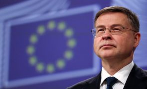 Comissão Europeia diz que novo Governo tem de manter rumo nos compromissos com Bruxelas