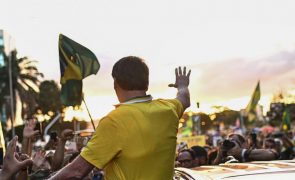 Ex-comandante do Exército confirma sondagem de Bolsonaro sobre golpe de Estado