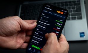 Bolsa de Lisboa abre a subir 0,77%