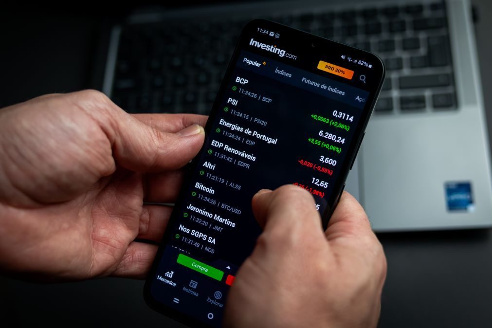 Bolsa de Lisboa abre a subir 0,77%