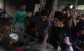 Israel autoriza entrada em Gaza de 100 camiões de ajuda da ONU
