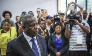 Líder do MDM diz que carga policial põe em causa acordo para pacificar Moçambique