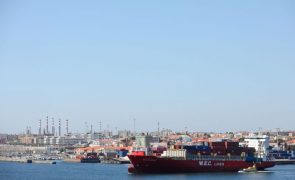 Derrame de ácido clorídrico no porto de Leixões 