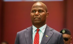 PR de Moçambique pede aos funcionários públicos que não sejam 