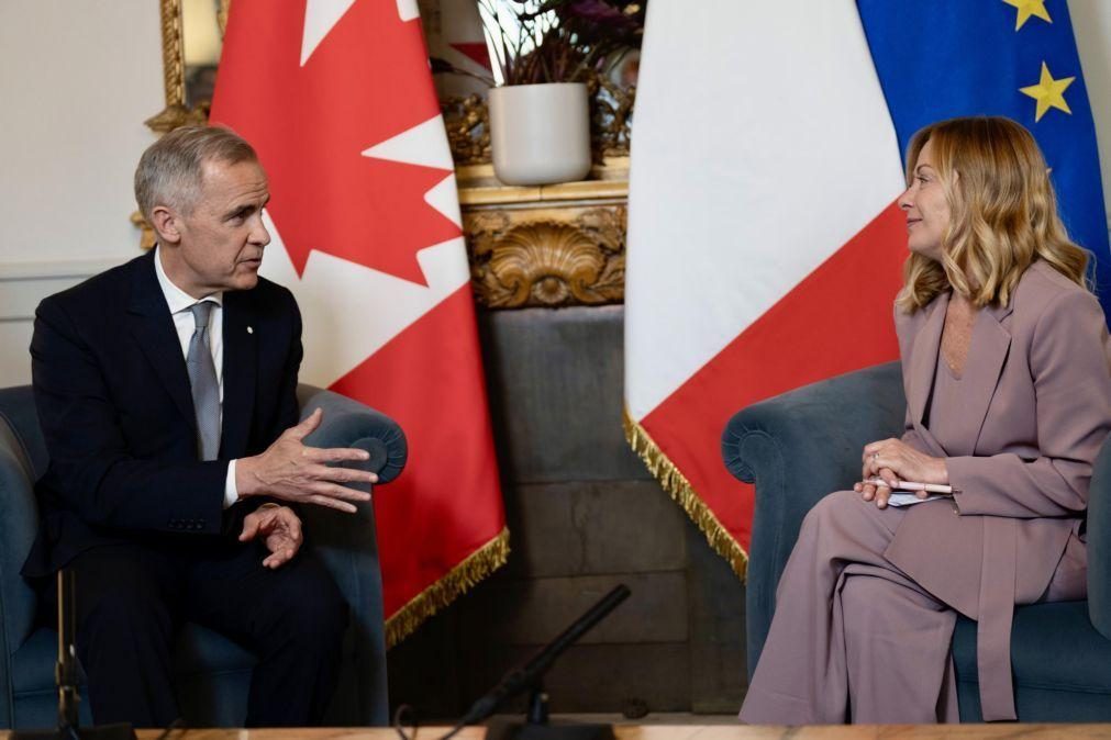 Primeiro-ministro canadiano avisa que país vive