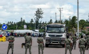 Assalto com 14 suspeitos acaba com troca de tiros com a polícia em Moçambique