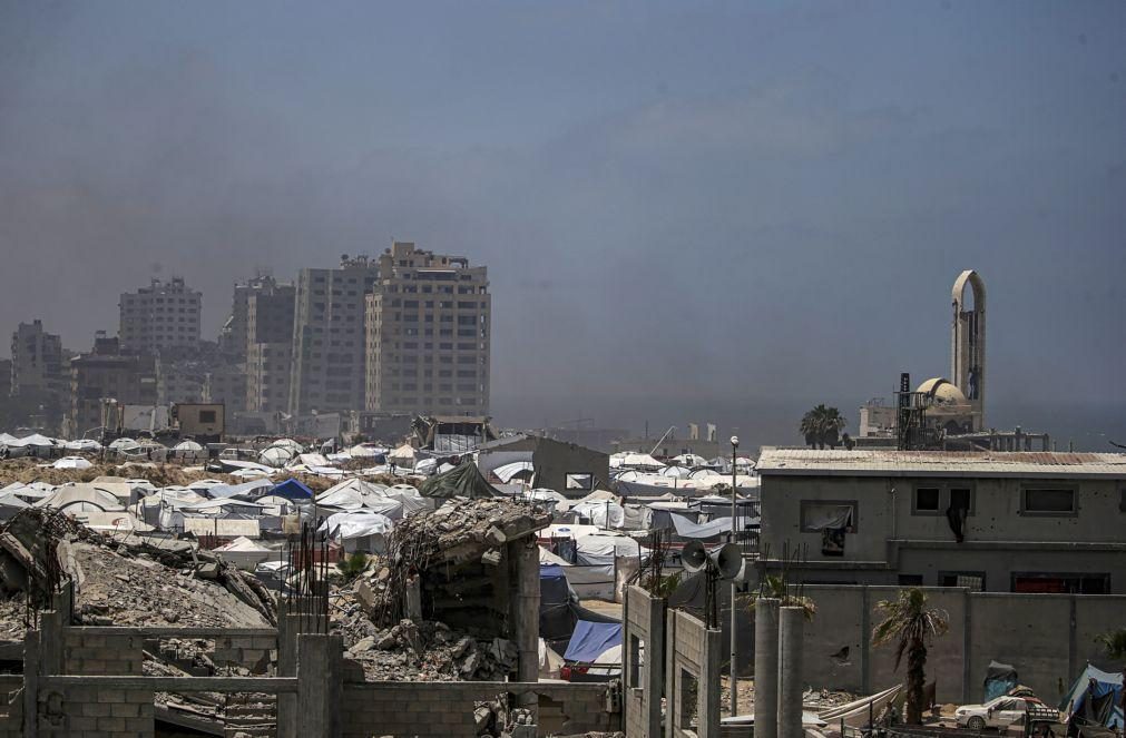 Seis seguranças de ajuda humanitária mortos em ataque israelita