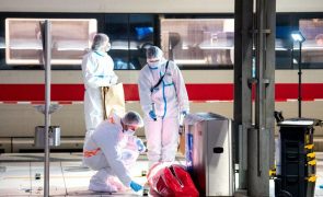 Número de feridos em ataque com faca na estação de Hamburgo sobe para 18