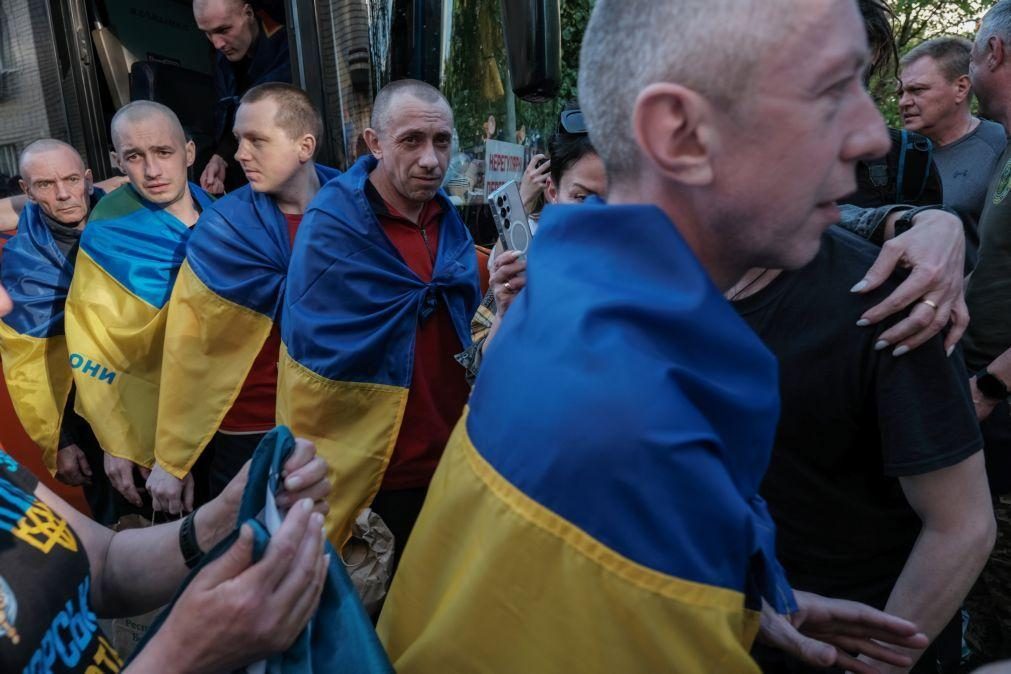 Moscovo e Kiev trocam mais de 600 prisioneiros entre si