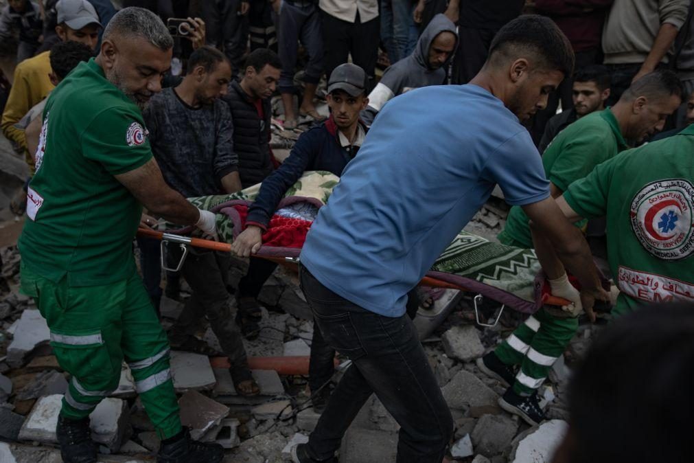 Defesa Civil de Gaza anuncia 13 mortos em ataque israelita a escola