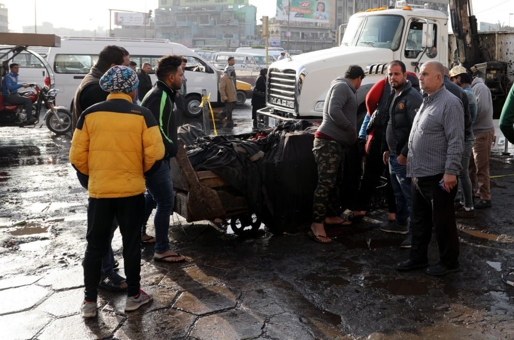 Pelo menos 26 mortos e 75 feridos em atentado em Bagdad (novo balanço)