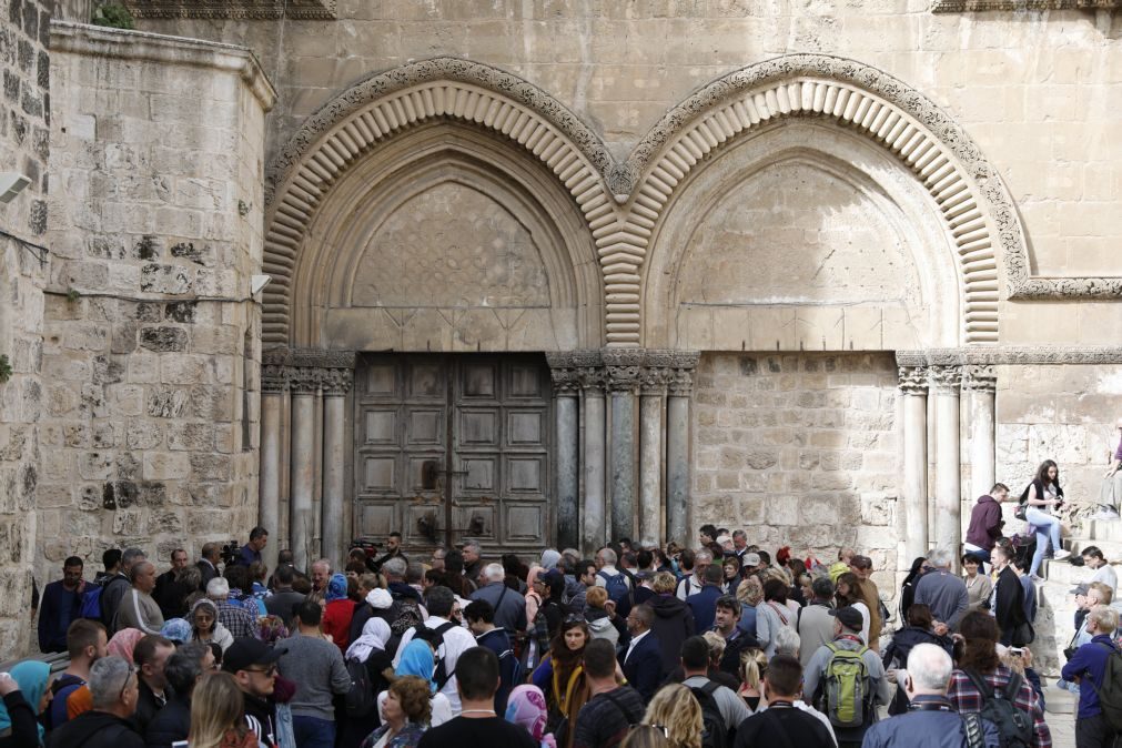 Igreja do Santo Sepulcro em Jerusalém reabre na quarta-feira