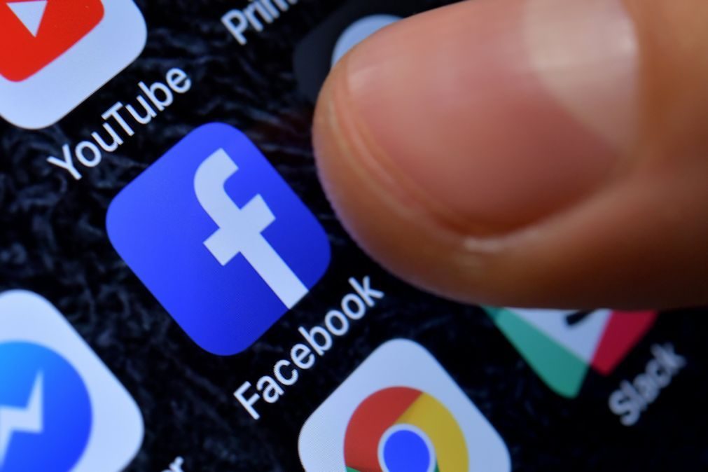 Cofundador do WhatsApp defende abandono do Facebook