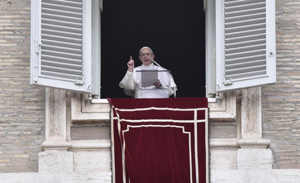 Papa Francisco admite corrupção no Vaticano