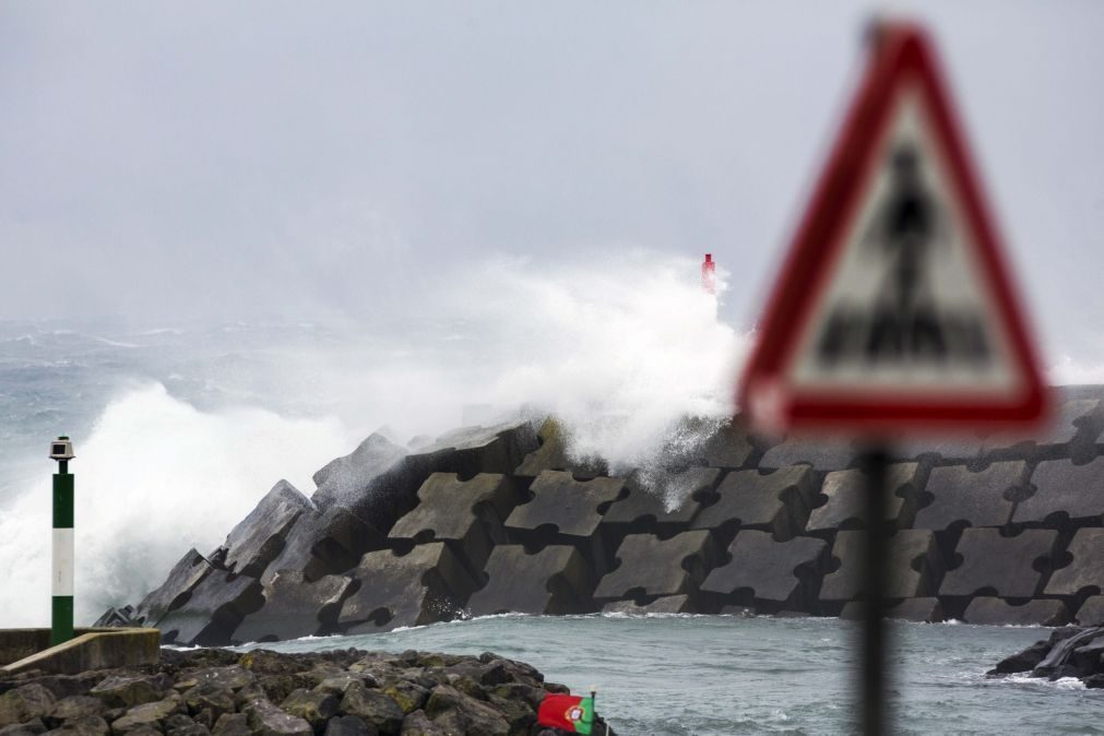 Mau tempo: Continente, Madeira e Açores sob aviso amarelo