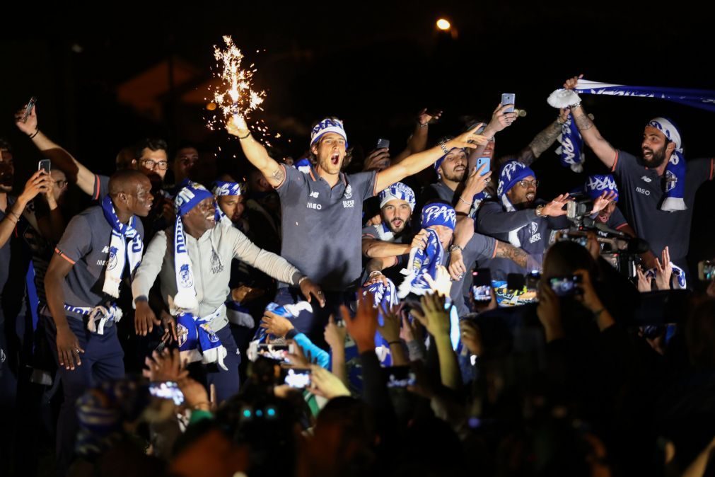 Treinador do FC Porto dedica título aos pais