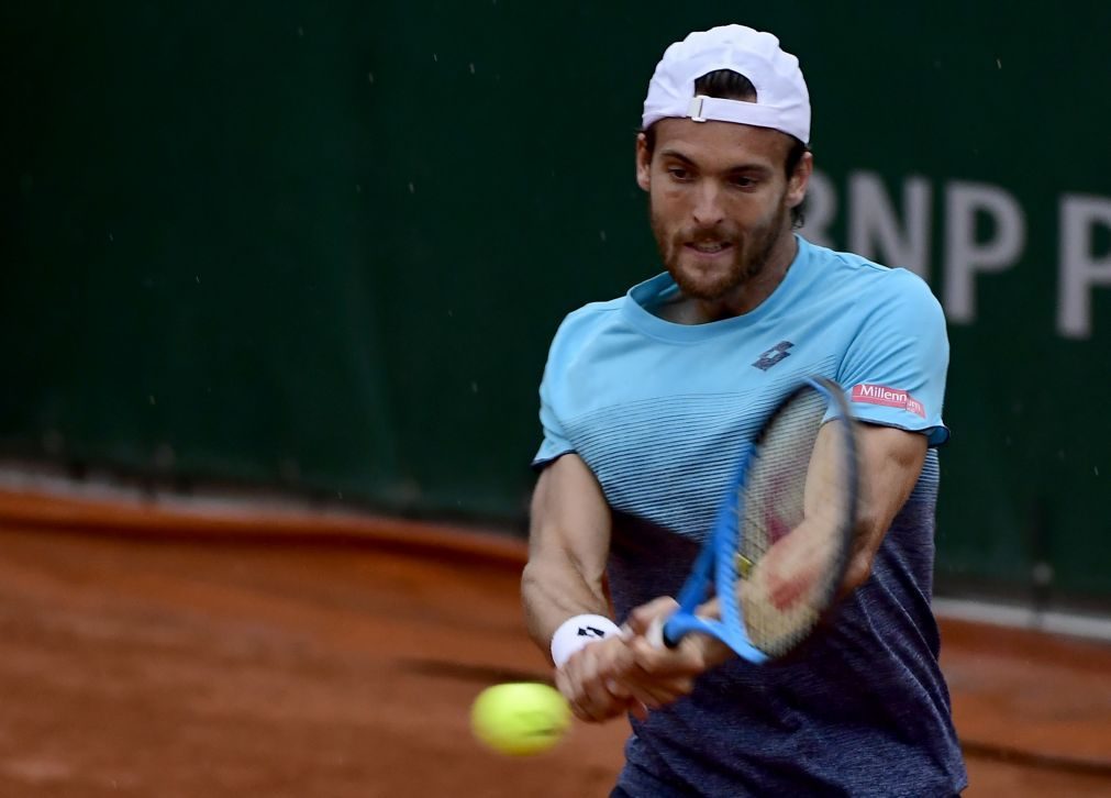 Roland Garros: João Sousa eliminado na primeira ronda