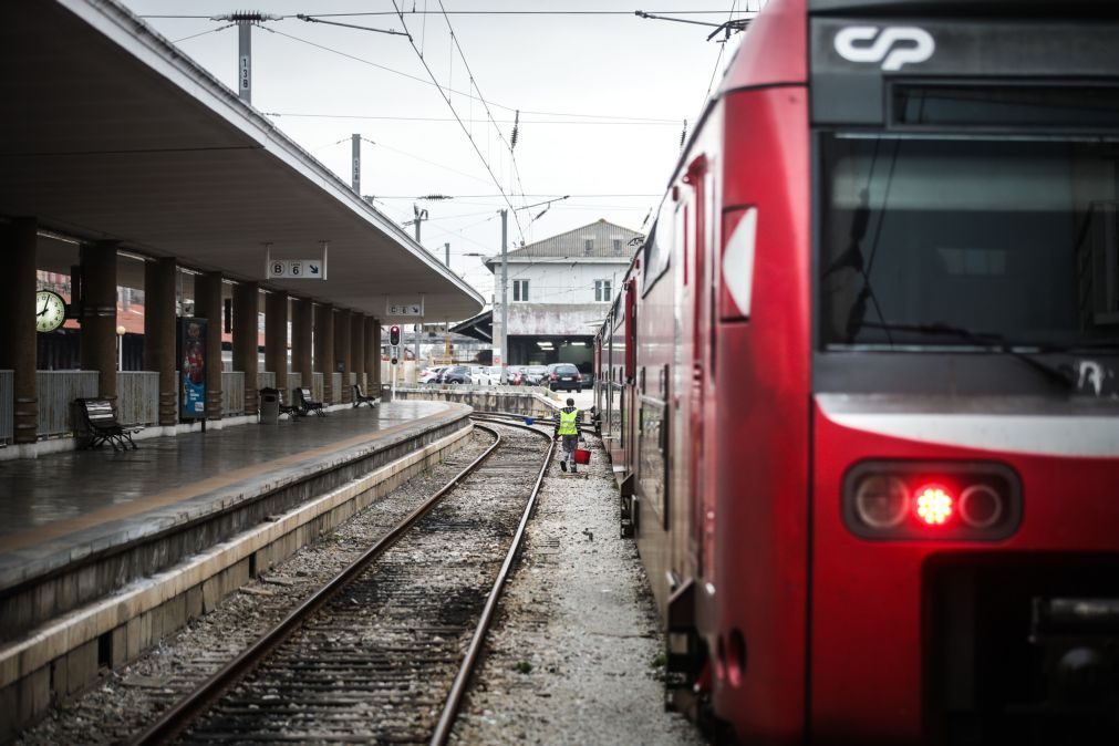 Circulação ferroviária com perturbações esta manhã devido à greve de segunda-feira