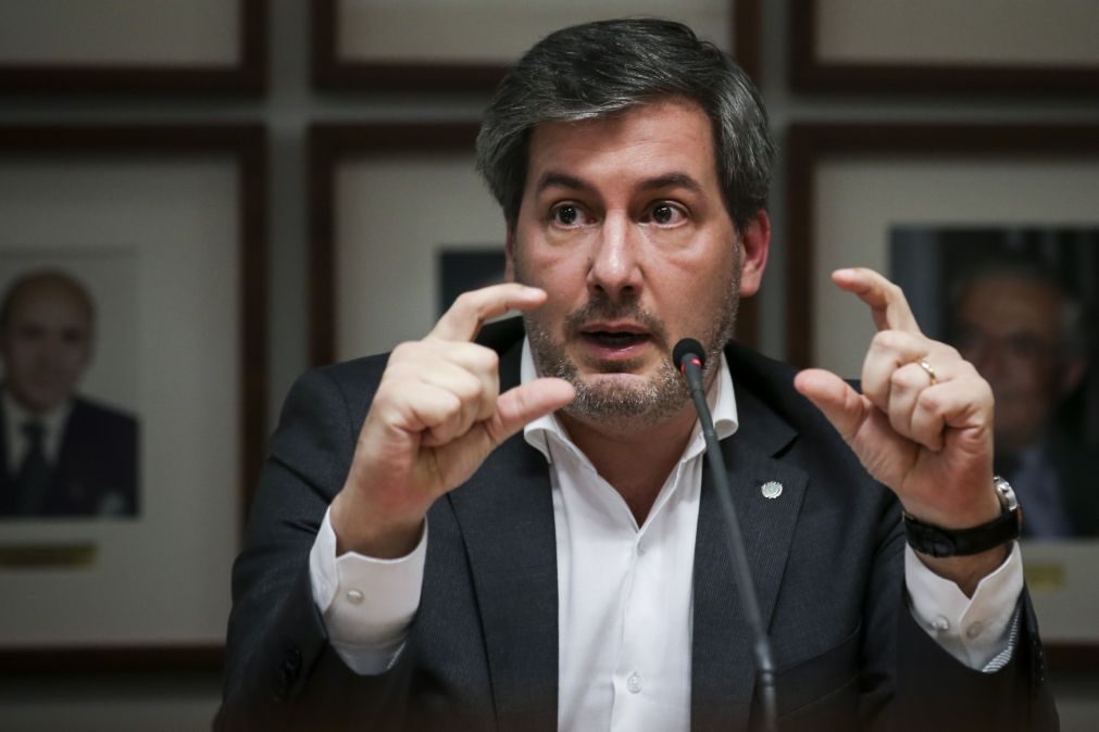 Bruno de Carvalho dá truques de como usar o Facebook, sem falar do Sporting