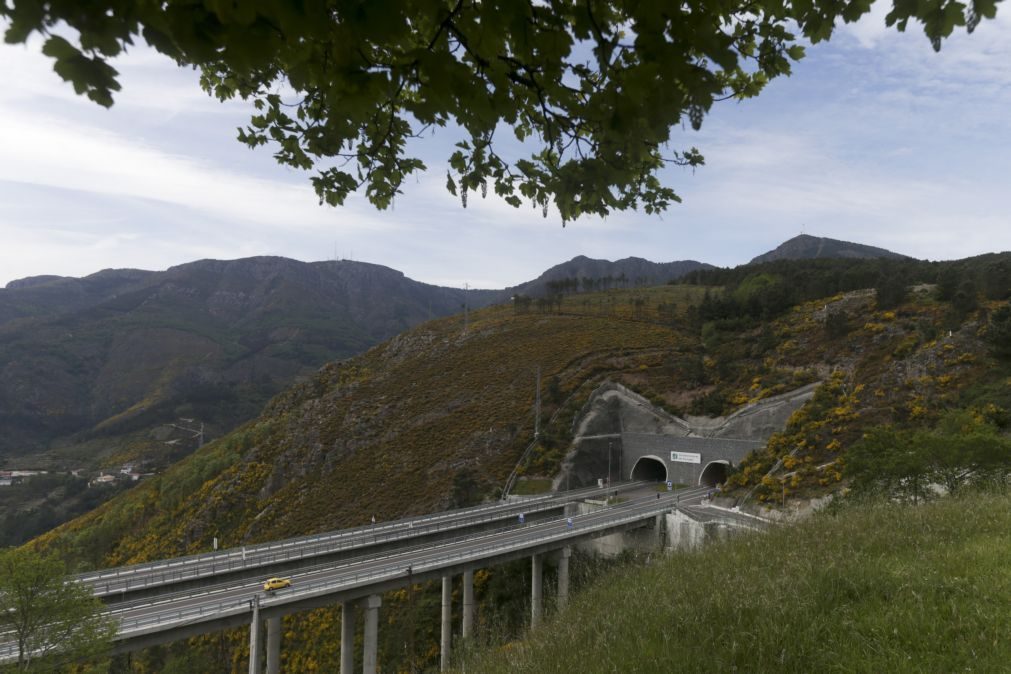 Túnel do Marão esteve condicionado devido a foco de incêndio em camião